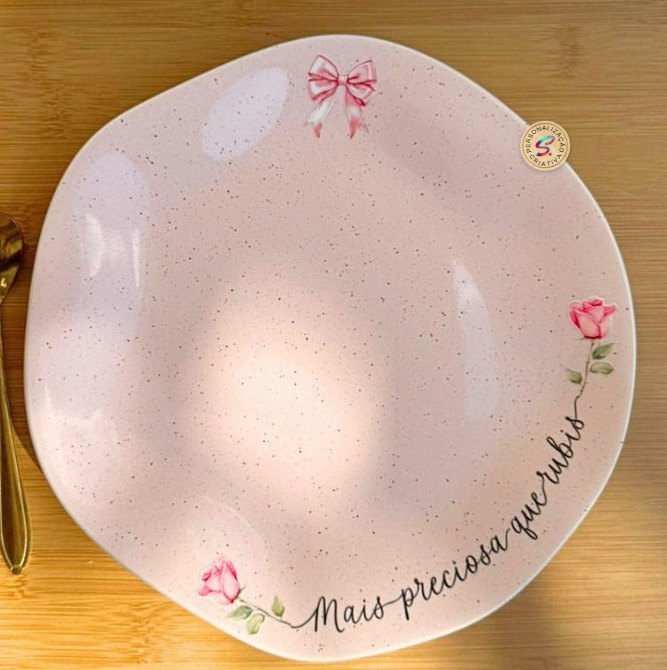 Prato cerâmico rosa personalizado