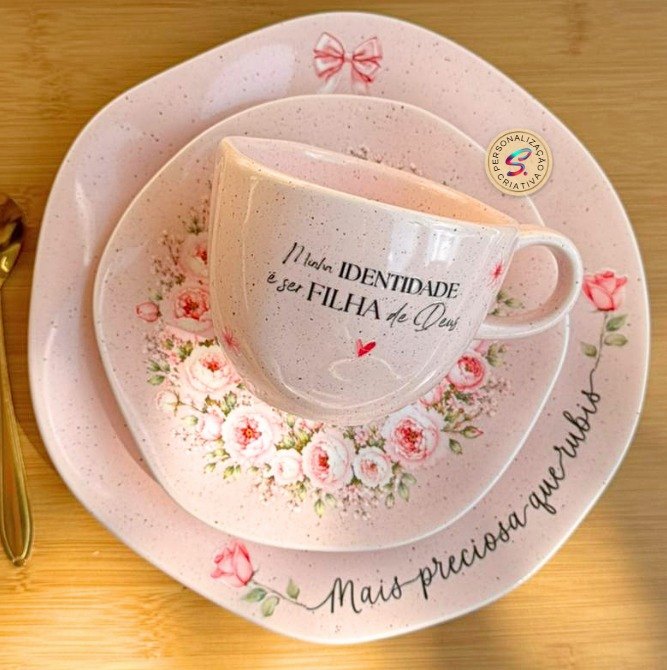 Xícara cerâmica rosa personalizada